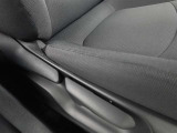 運転席の座面はお好みの高さに調整もできます♪