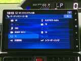 AMやFM、Bluetooth Audioなど、利用できる音源が一覧で表示されます。選択肢を画面上で確認しながら、好みに合わせた音楽やラジオをお楽しみいただけます。