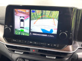 【アラウンドビューモニター】専用のカメラにより、上から見下ろしたような視点で360度クルマの周囲を確認することができます☆死角部分も確認しやすく、狭い場所での切り返しや駐車もスムーズに行えます。