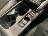 セレクターノブの下に、異なる加速感を楽しめるドライブモードスイッチがついています。一般道、スポーツ走行、エコ走行など、シーンに合わせて加速感を楽しめるドライブモードスイッチです。