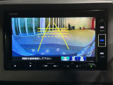 リアカメラ付で、後方をナビ画面で確認。車庫入れも安心です。もちろん、バックギアと連動しています。