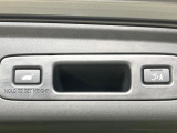 【パワーバックドア】スマートキーや運転席のボタンを押すだけでリアゲートが自動で開閉します!荷物を持っている時や、高い位置にあるバックドアを閉める際に便利な機能です♪