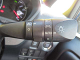 AUTOの位置にセットしておくと、暗くなったら自動でライトの点灯をサポートしてくれます!高速道路でのトンネル通過時など便利です!