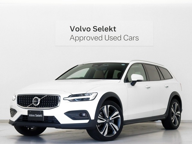 V60クロスカントリー アルティメット B5 AWD 4WD
