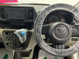 運転席廻りもご覧ください