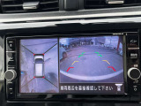 ガイドライン機能付きのフロントカメラが装備されておりますので、後退時にとても便利です。