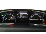 マルチインフォメーションディスプレイ付きのメーターです!エコ運転へ導く多彩な情報を表示してくれます。