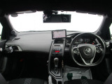 インパネ周りのお写真です。 視界が広く運転がしやすくなっております。