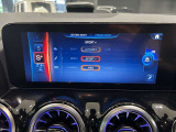 バックカメラにより駐車時の後方確認も楽にできます。