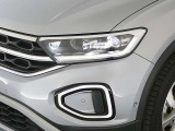 ヘッドライトはLEDヘッドライトです。消費電力が少なく、とても明るいです!!