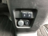 各種スイッチ類はこちらにレイアウトしています。