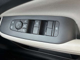 運転席のパワーウィンドウのスイッチです