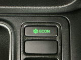 ★ECONスイッチ★ エコドライブを加速しよう!スイッチをONにすると、運転の仕方によるロスを抑え込み燃費をよくするようクルマが頑張ります(*^ー^*)燃費向上にチャレンジ♪