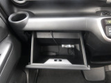 車が気になられましたらお電話かメールでお問い合わせください。他のお客様と商談が重なる場合が増えて来てますので事前にご確認ください。