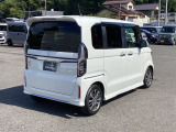 とても便利な【助手席側。電動スライドドア】ドアハンドを少し引くだけでリアドアが自動開閉します。