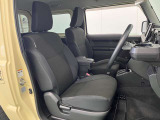 車を運転する際には運転席の存在は欠かせません。しっかりとチェックしたいポイントですね。