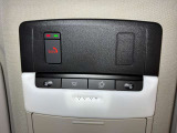 【SOSコール】スイッチを押すことで専門のオペレーターに繋がり、オペレーターを通じて消防や警察に通報を依頼することが出来ます!あおり運転対策にも!