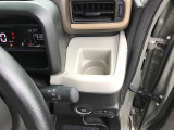 運転席ドリンクホルダー