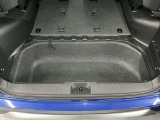 【ラゲッジアンダーボックス】9インチゴルフバックやB型ベビーカーなどが収納できる8人乗ってもしっかり使える大容量ボックスです。