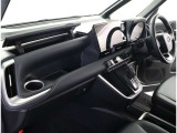助手席目線です!ちょっとした荷物を入れることができます!