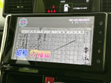 テレビ番組を画面で楽しめる装備です。停車中の休憩時間に映像を視聴でき、車内で過ごすひとときにも活用いただけます。表示内容や操作項目が画面にまとまり、確認しやすい構成です。
