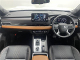 アウトランダー PHEV 2.4 P 4WD 本革シート