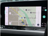 【純正ナビゲーション「DISCOVER PRO」】 高解像度ディスプレイ採用で大画面に詳細な地図情報を表示。とても使いやすいナビゲーションです。APP-CONNECT対応でスマートフォンを簡単接続。