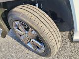 新車時のタイヤなので溝ももちろん有ります♪
