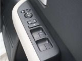◆パワーウィンドウスイッチ◆運転席から全席の窓の開閉操作を行うことが出来いつでも換気ができます!
