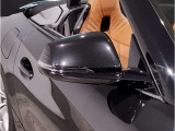 【BMWミラー】視認性の高いスタイリッシュなミラー。自動防眩機能も付いており夜間のドライビングをサポートします。