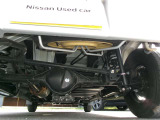 車両後方下にスペアタイヤが収納されております。