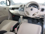 運転しながら、周囲がよく見えるおすすめのクルマです。フロントピラーを細くして前方視界を拡大し、右左折時の歩行者や交通状況に対する視認性を向上させています。