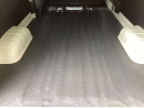 ベッドキット等の車中泊用アイテムの取り付けも実績多数ございますので、お気軽にご相談ください!