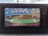 バックガイドモニターが付いております。駐車や車庫入れの時に車両後方がナビ画面で確認可能ですので、安心してバックが出来ます。