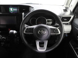 各操作スイッチなどもハンドルから手を放すことなく操作可能で安全運転に支援いたします!