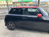 MINI正規ディーラー取り扱い MINI認定中古車 MINI NEXT甲府お車の詳細や展示状況はお気軽にお問合せ下さい。