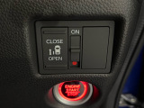 狭い場所でも乗り降りがしやすい左側電動スライドドアを装備しています!