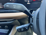 パドルシフト・レーンアシスト・アダプティブクルーズコントロール装備。ステアリングスイッチにてバーチャルコックピットの操作可能。