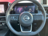 ステアリングスイッチも付いておりますので、運転中でも音量の変更など可能です。