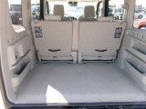 広いトランクです。色々な荷物を載せてドライブしてくださいね。」
