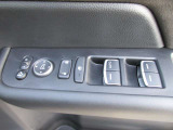 前席は広々として見通しも良く、非常に運転し易いです!
