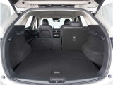 【シートアレンジ】多彩なシートアレンジができるので人を乗せたり荷物を載せたり自由自在。アナタ好みのシートアレンジをお楽しみ下さい。