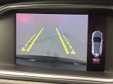 【パークアシスト・カメラ】駐車時に後方がリアルタイム映像で確認できます。大型商業施設や立体駐車場での駐車時や、夜間のバック時に大活躍!運転スキルに関わらず、今や必須となった装備のひとつです!
