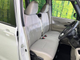 運転席シート廻りは使用感も少なく、良好な状態となっています。丁寧に使われていたことがよくわかりますね。