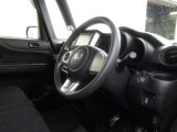 車が気になられましたらお電話かメールでお問い合わせください。他のお客様と商談が重なる場合が増えて来てますので事前にご確認ください。