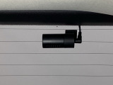 後方にもドライブレコーダーのカメラ(社外品)が付いています。前後両方でお車の周りを監視・記録いたします。