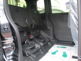 後部座席アレンジ後のお写真です。高さのあるお荷物も積むことができます。