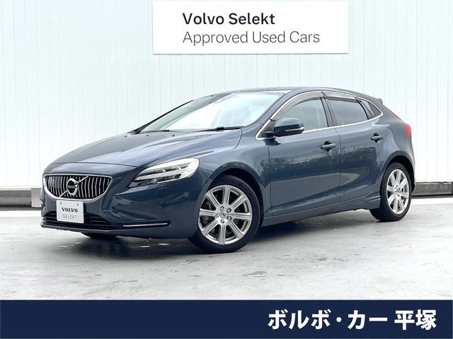 V40 T3 インスクリプション