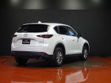 【CX-5】上質感と精悍さを兼ね備え、ワイド感を強調した意匠。オールラウンドな機能美と品格、洗練されたデザイン。