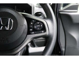 Hondaセンシングの機能のひとつ、アダプティブクルーズコントロール付!アクセルから足を離しても設定したスピードと前車との車間を保ち走行してくれます!車線維持もアシスト☆高速道路で疲労軽減ですね☆
